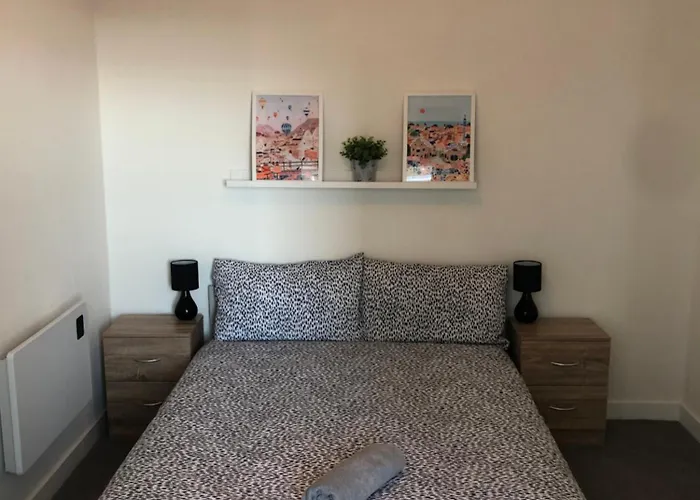 Prime Central-Luxury 1Br Apartment-Free Parking-Fast Wi-Fi
